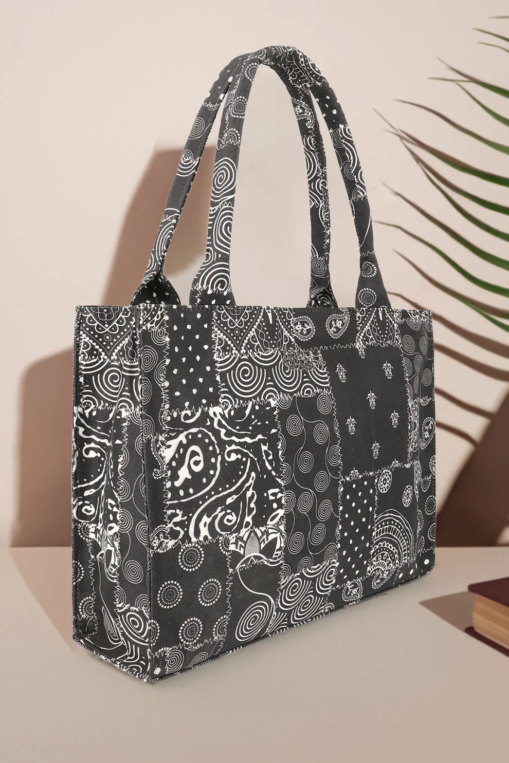 BLACK PETAL CANVAS