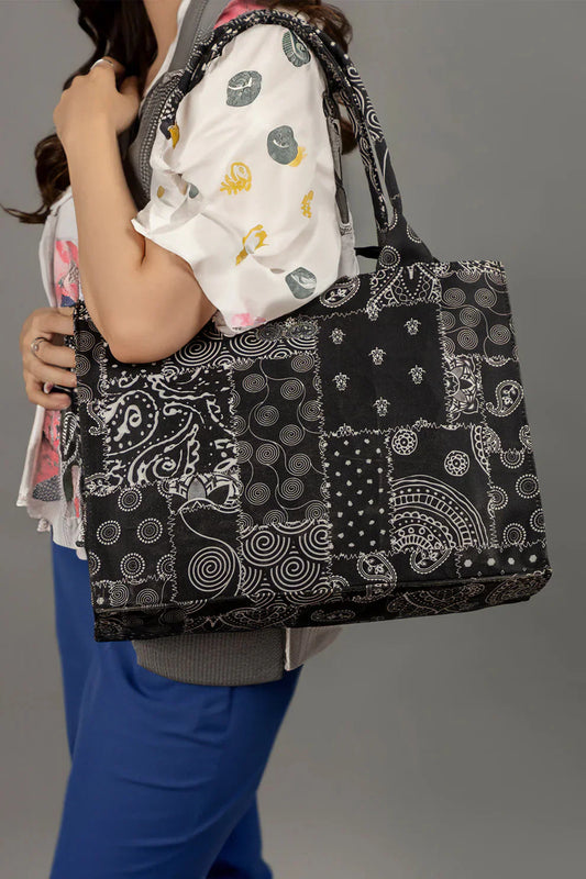 BLACK PETAL CANVAS