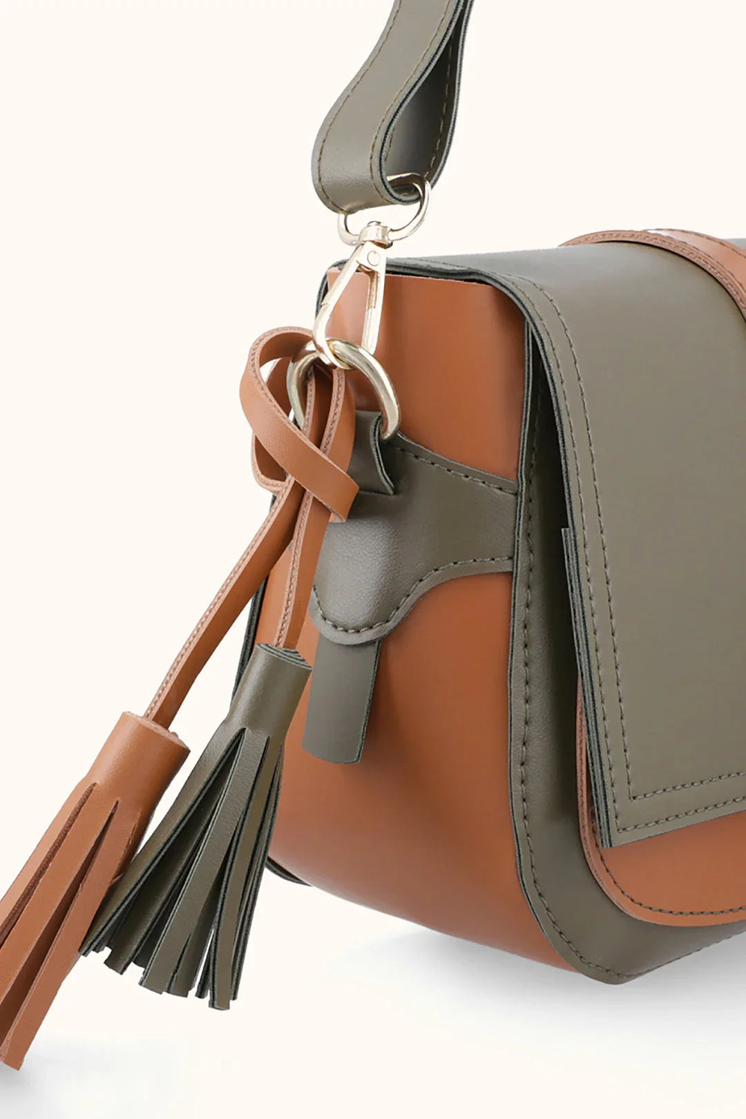 ZELBURRY CROSSBODY BAG -BROWN