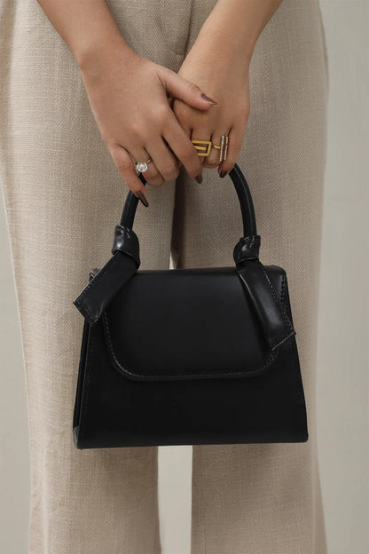 KNITTED CROSSBODY - BLACK