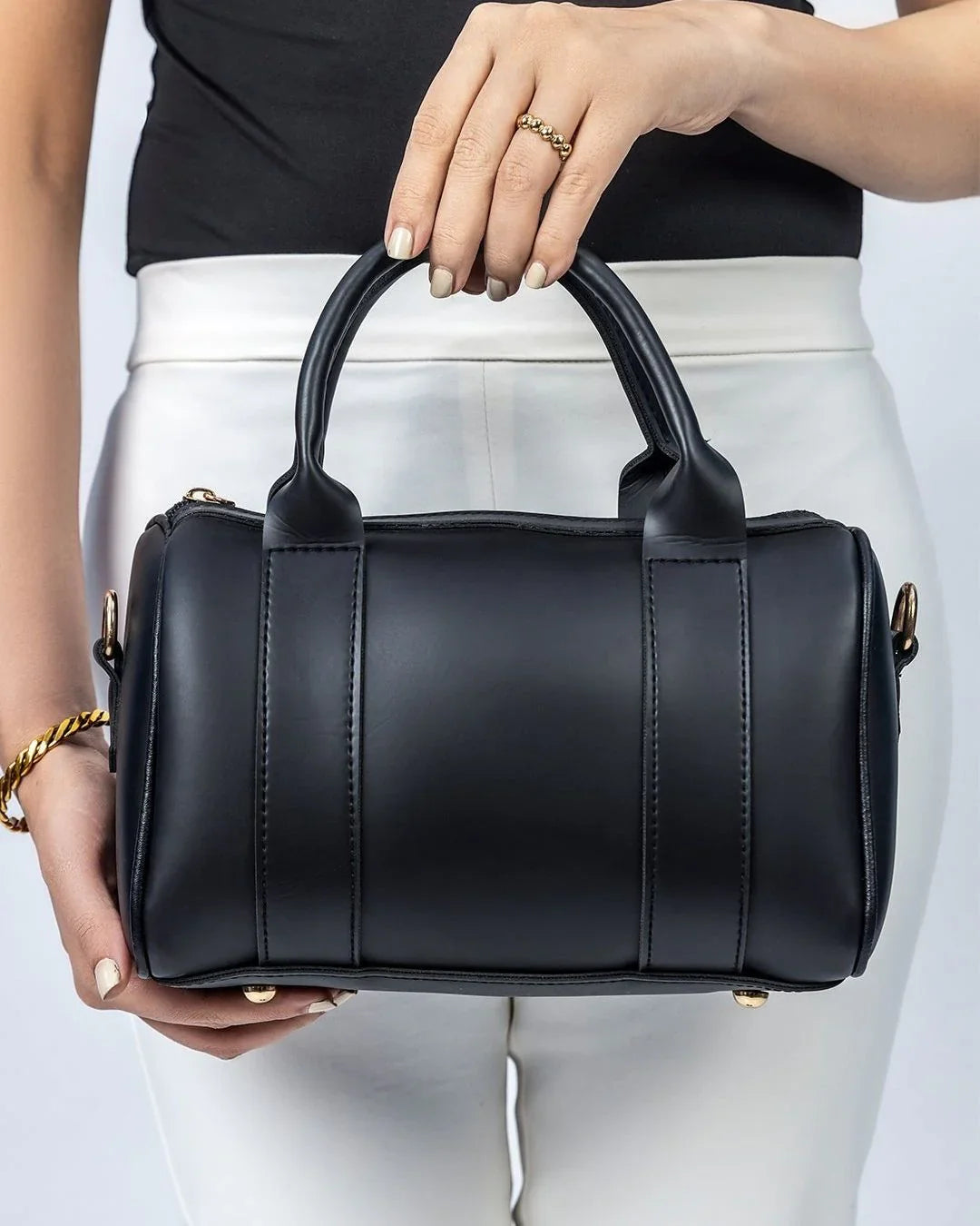 DUFFLE CROSSBODY BAG -BLACK